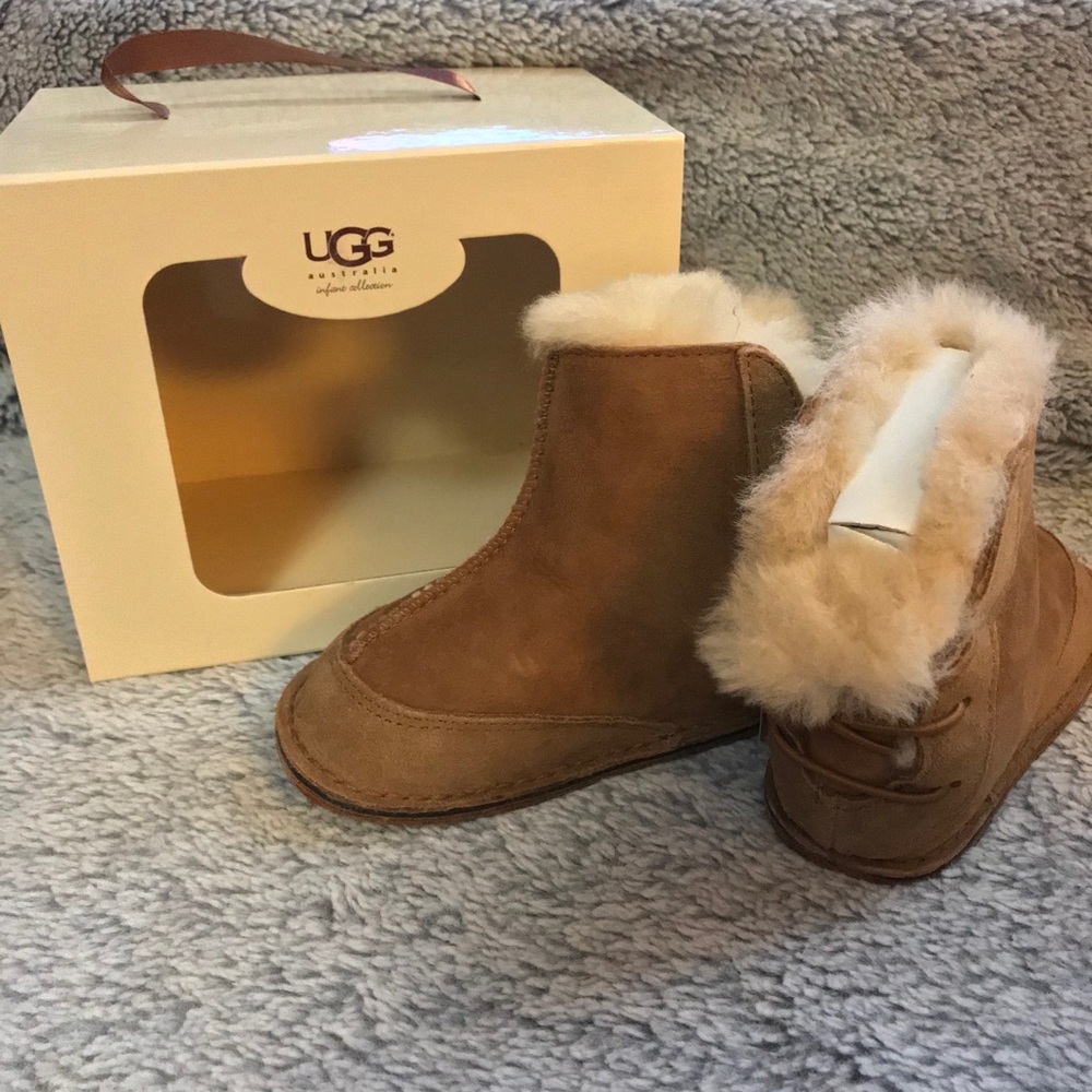 HP 🎉NWT,0-6m Infant Uggs (100% Auth!)